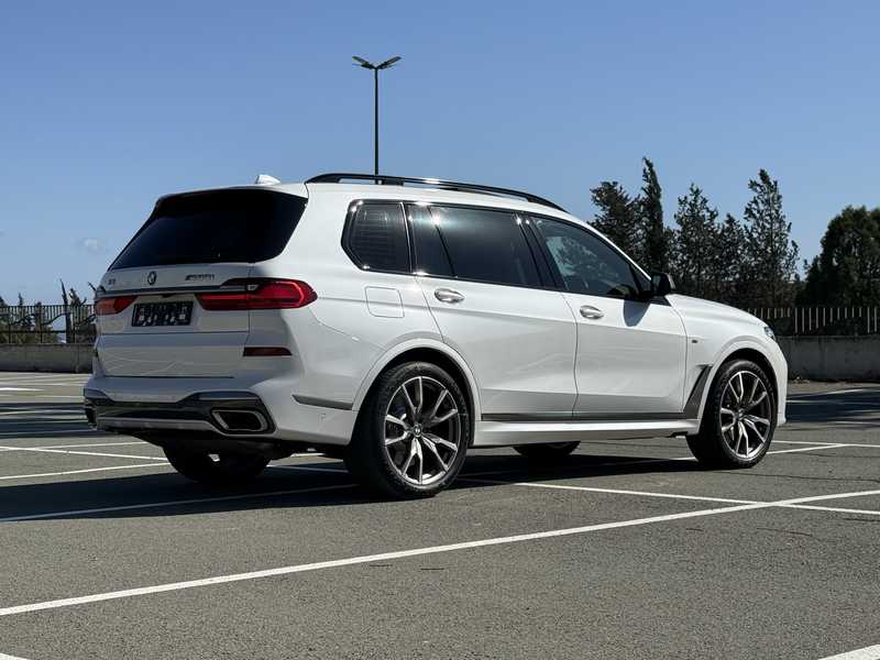 2021 BMW X7 4,4L 2021 Cyprus