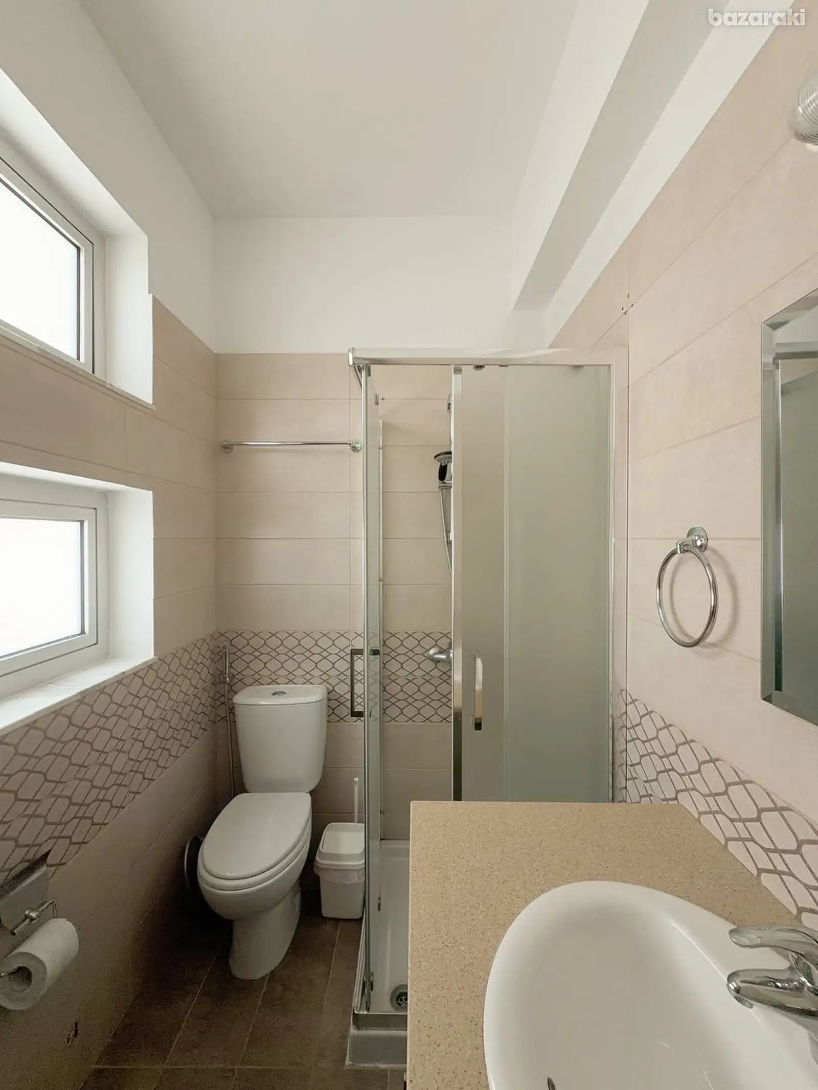 House, 3 bedrooms — 8