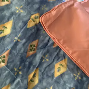 Lightly quilted bedspread, Επαρχία Λεμεσού — Φοινικάρια