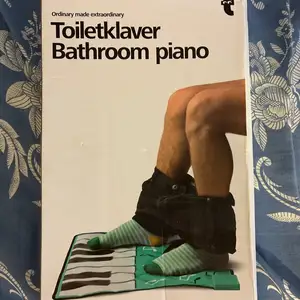Funny bathroom piano - battery operated- like new condition w/ box, Paphos — Paphos - Agios Theodoros