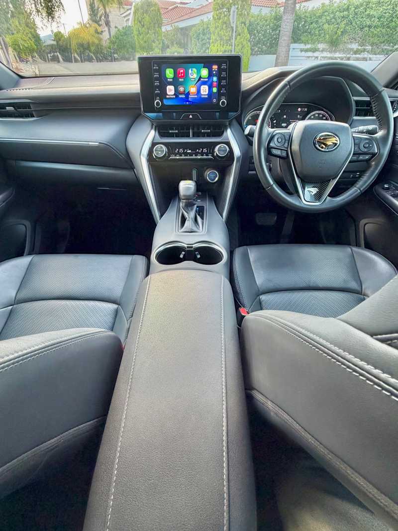 2021 Toyota Harrier 2,5L 2021 Cyprus