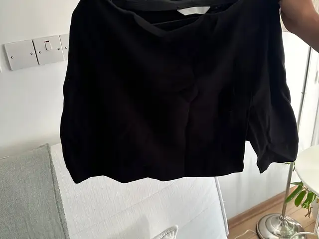 Black mini skirt, Επαρχία Λευκωσίας — Αγλαντζιά