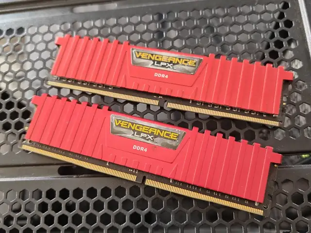 16GB OC Corsair Vengeance Red, Nicosia — Strovolos - Acropolis