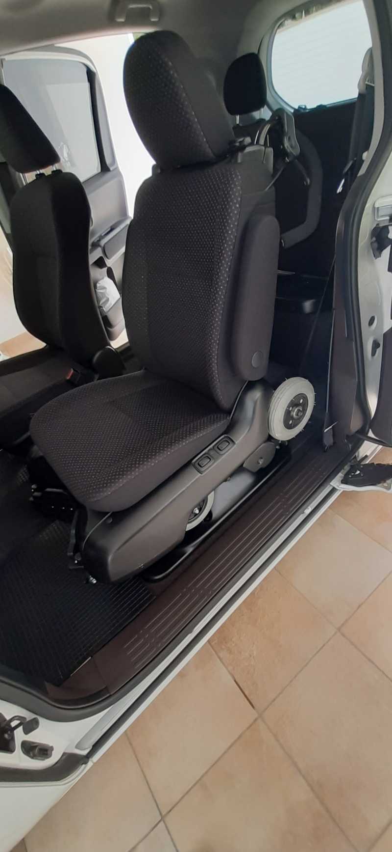 2017 Toyota Porte 1,5L 2017 Cyprus