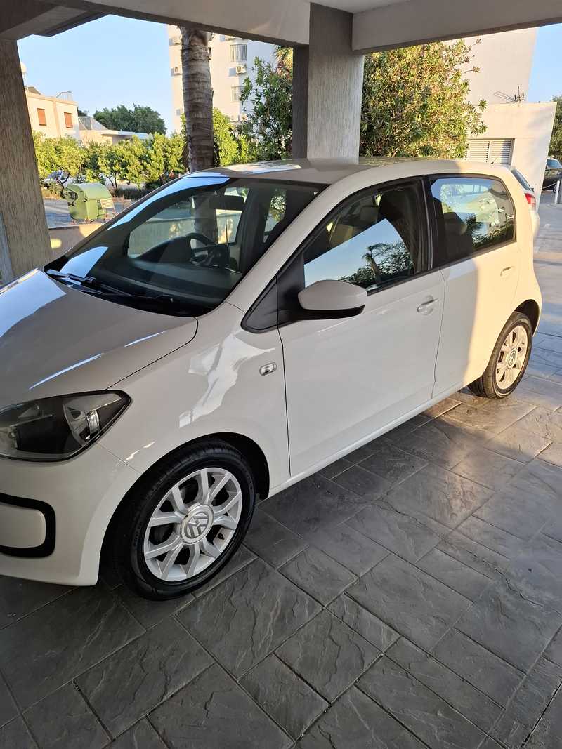 2015 Volkswagen UP 1,0L 2015 Cyprus