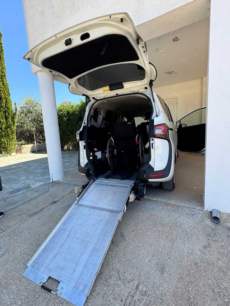 2019 Toyota Sienta 1,5L 2019 Cyprus