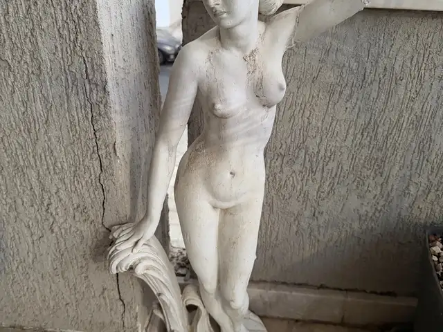 Goddess statue 78cm, Limassol — Limassol - Mesa Geitonia