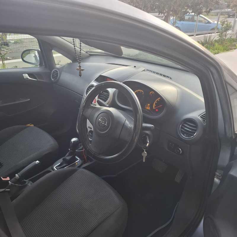 2010 Opel, Vauxhall Corsa 1,4L 2010 Cyprus