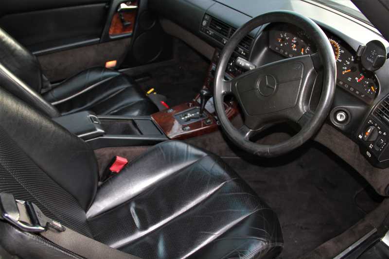 1992 Mercedes-Benz SL-Class 3,0L 1992 Cyprus