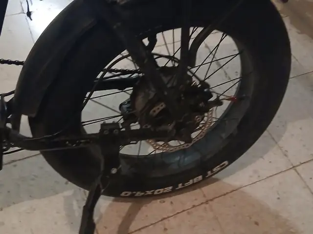 Electric bycle in larnaca, Επαρχία Λάρνακας — Λάρνακα - Αρχ Μακάριος ΙΙΙ