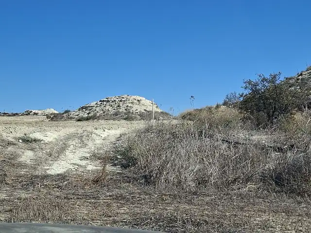 Residential Field 1700 m², Larnaca — Anafotida