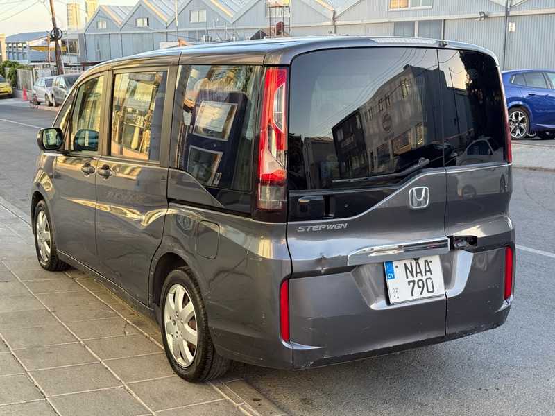 2015 Honda Stepwagon 1,5L 2015 Cyprus
