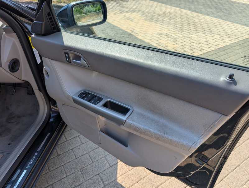 2005 Volvo S40 1,6L 2005 Cyprus