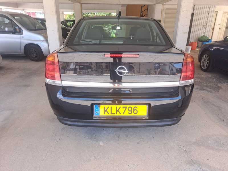2005 Opel, Vauxhall Vectra 2,2L 2005 Cyprus
