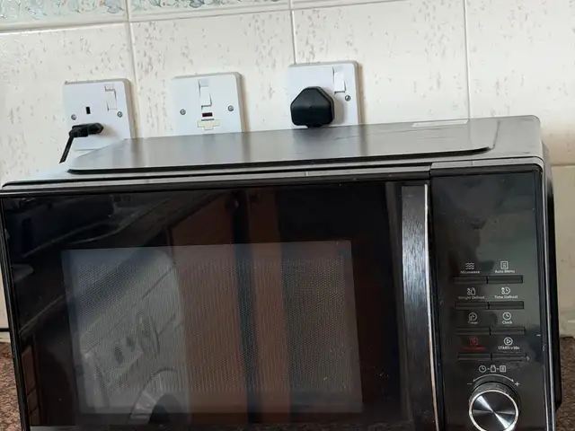 Westpoint microwave, Larnaca — Larnaka - Kamares