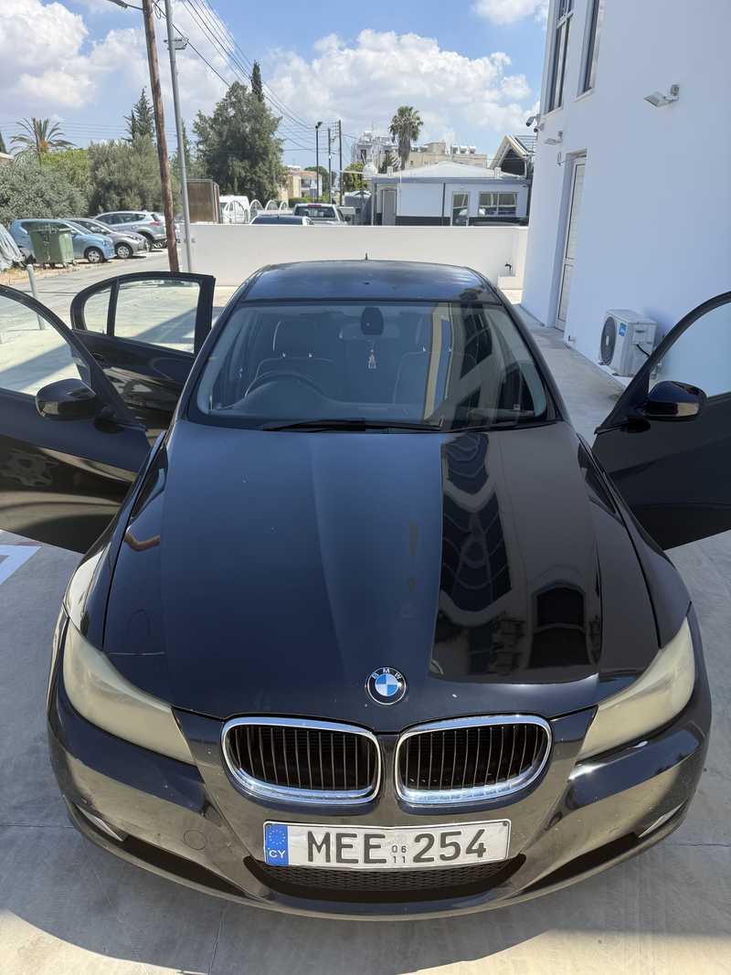 BMW 3-Series 2,0L 2011