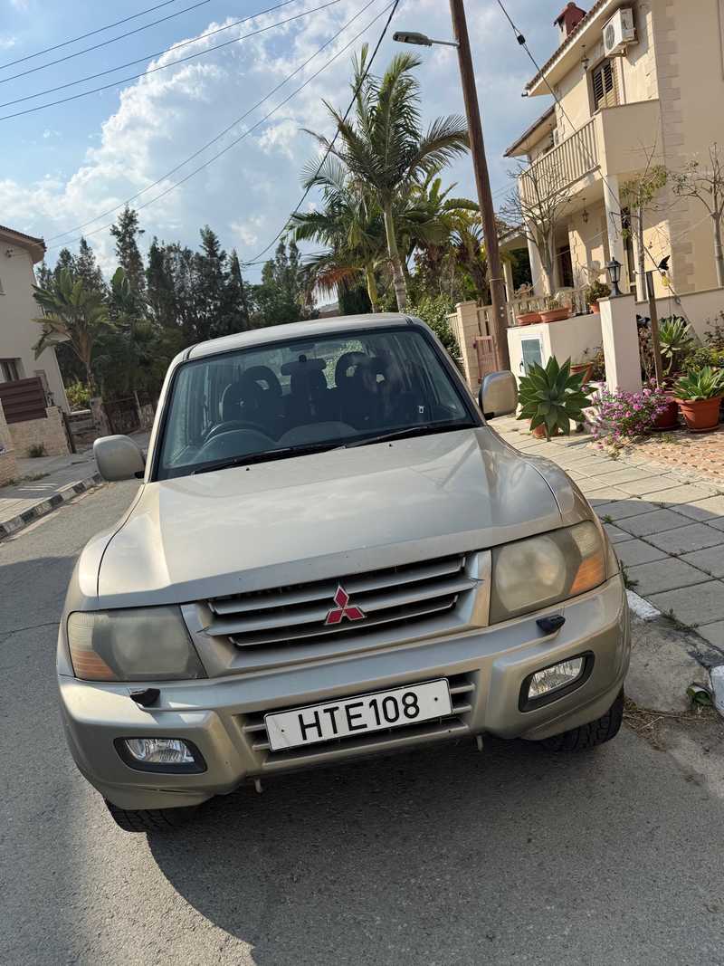 2004 Mitsubishi Pajero 3,2L 2004 Cyprus