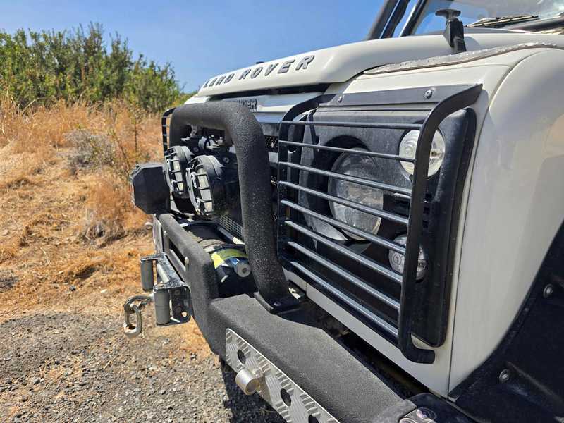 2001 Land Rover Defender 2,5L 2001 Cyprus