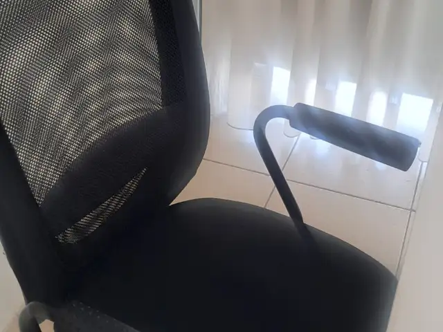 Office desk and chair, Nicosia — Lakatameia - Archangelos-Anthoupoli