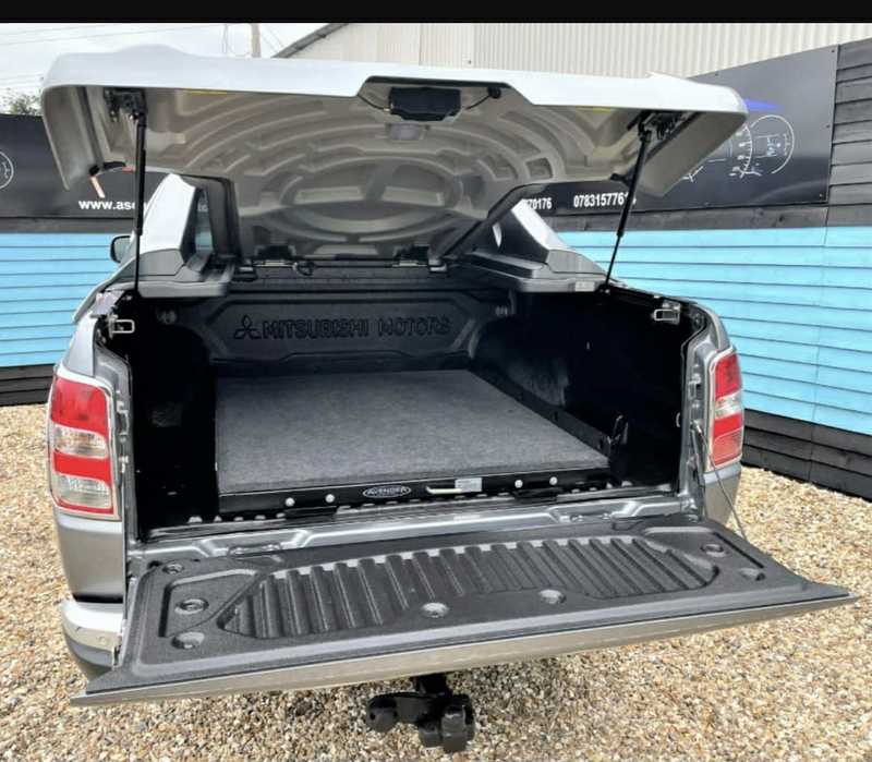 2016 Mitsubishi L200 2,5L 2016 Cyprus