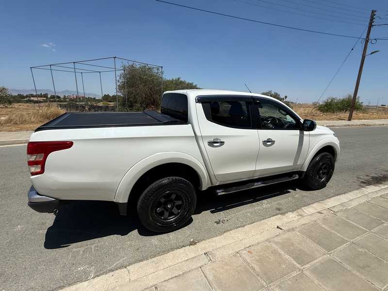 2017 Mitsubishi L200 2,4L 2017 Cyprus