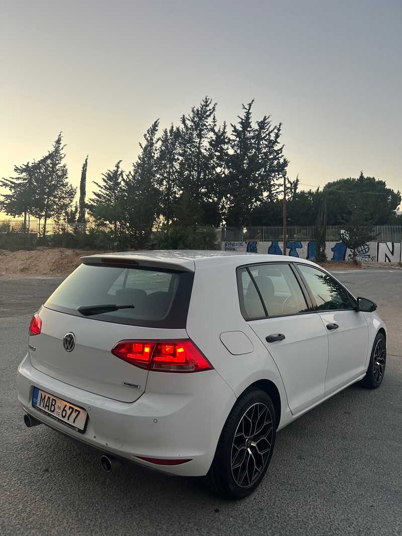 Volkswagen Golf 1,2L 2013