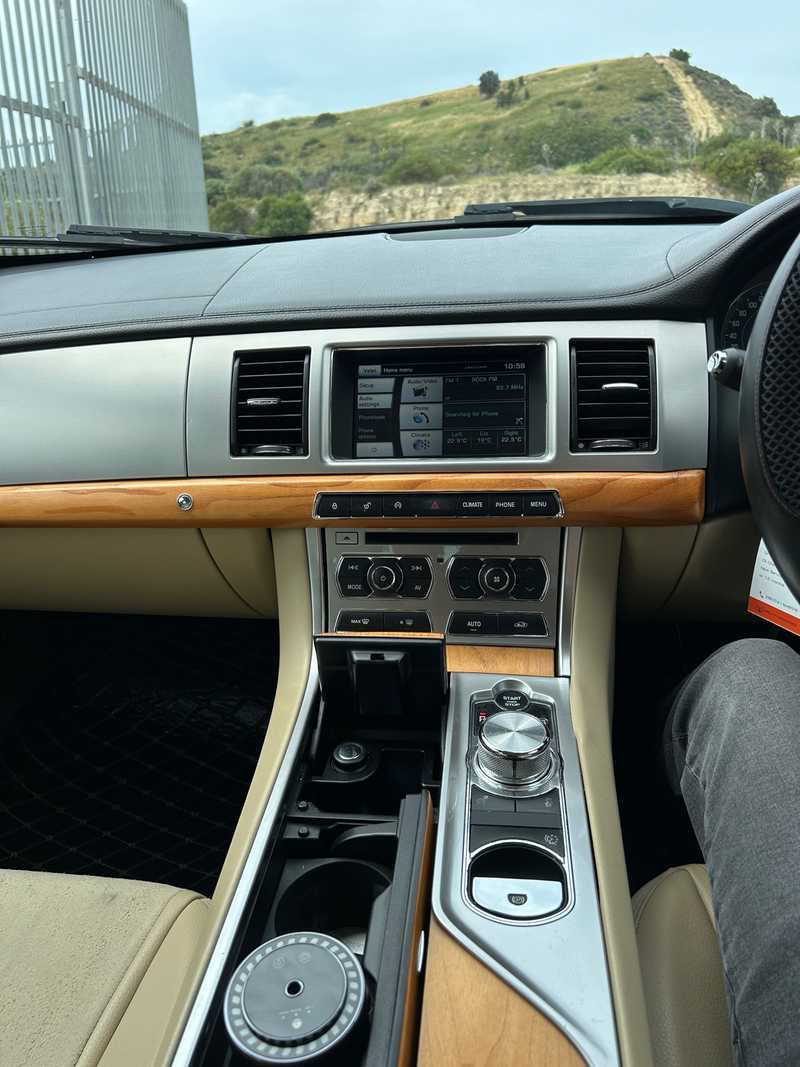 2014 Jaguar XF 2,2L 2014 Cyprus