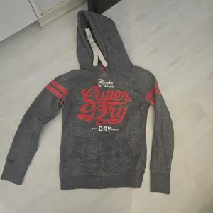 SuperDry, Επαρχία Λάρνακας — Λιβάδια Λάρνακας