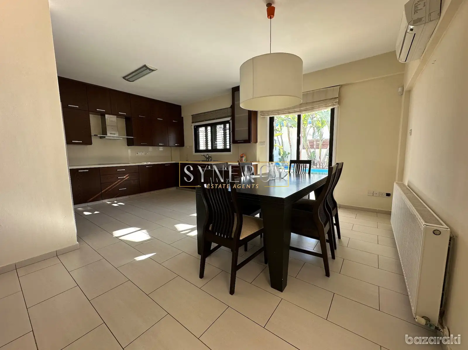 House, 4 bedrooms — 5