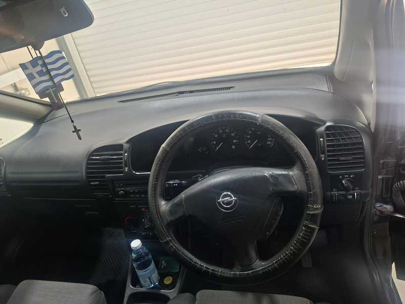2005 Opel, Vauxhall Zafira 1,6L 2005 Cyprus