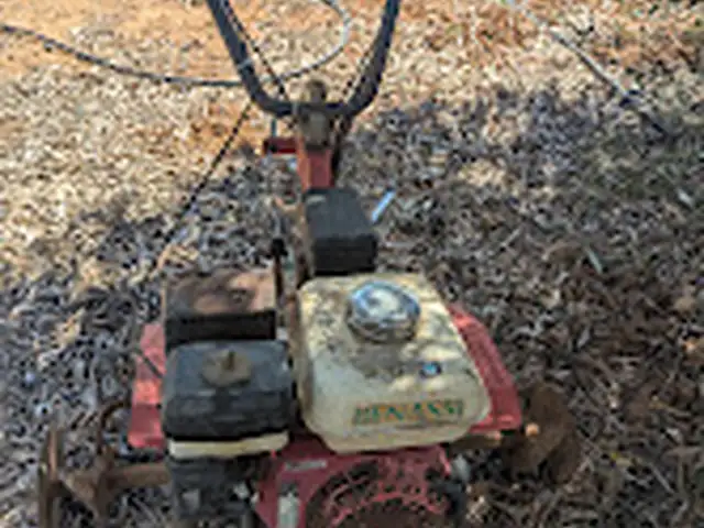 Benassi tractor, Επαρχία Αμμοχώστου — Παραλίμνι