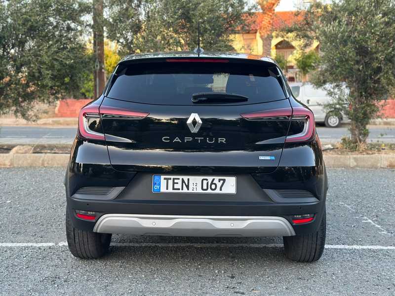 2022 Renault Captur 1,6L 2022 Cyprus