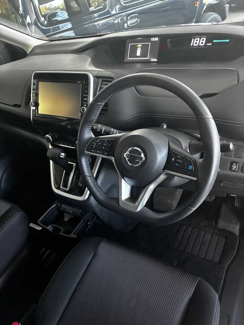 2019 Nissan Serena 2,0L 2019 Cyprus
