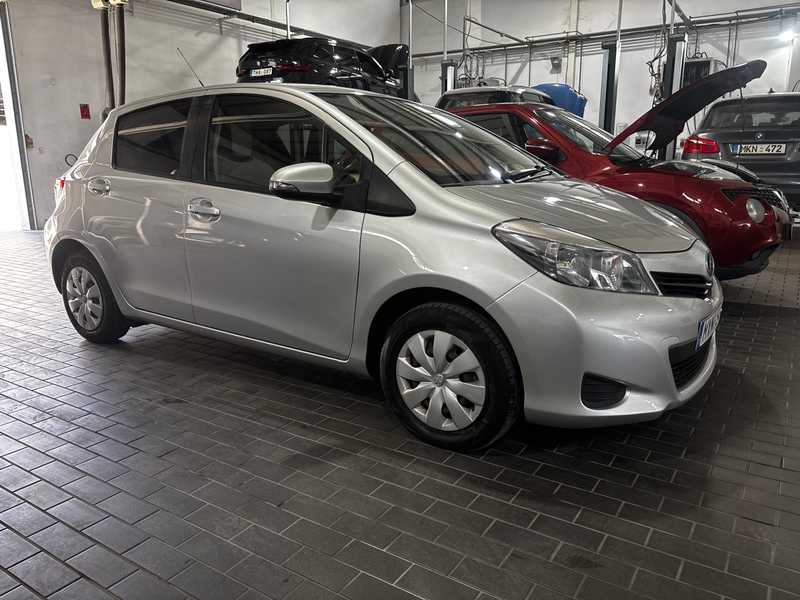 2014 Toyota Vitz 1,4L 2014 Cyprus