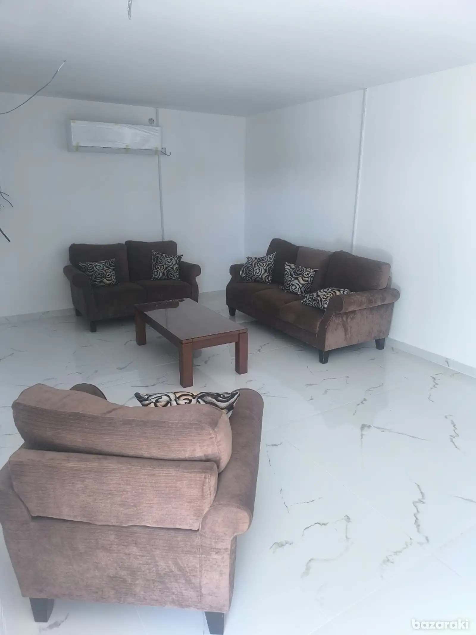 House, 2 bedrooms — 4