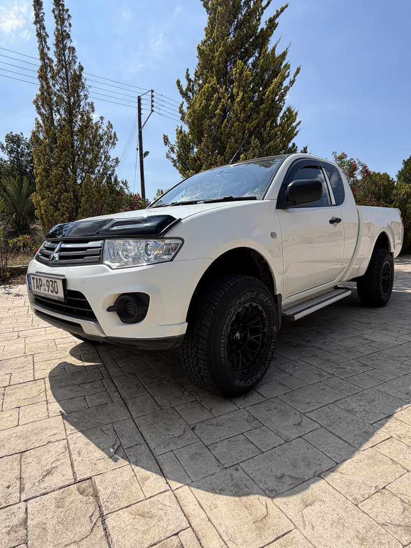 2016 Mitsubishi L200 2,5L 2016 Cyprus