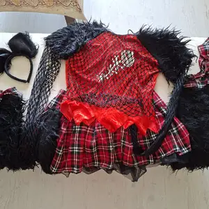 Carnival or New Year's clothing and accessories, Limassol — Limassol - Neapolis