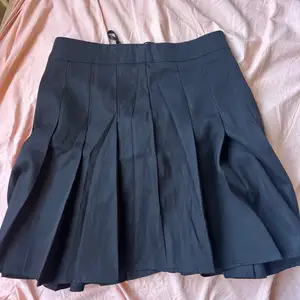 Black skirt, Επαρχία Λεμεσού — Λεμεσός - Κάψαλος