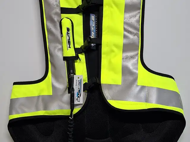 Helite turtle airbag vest hi-viz yellow, Επαρχία Λευκωσίας — Στρόβολος - Χρυσελεούσα
