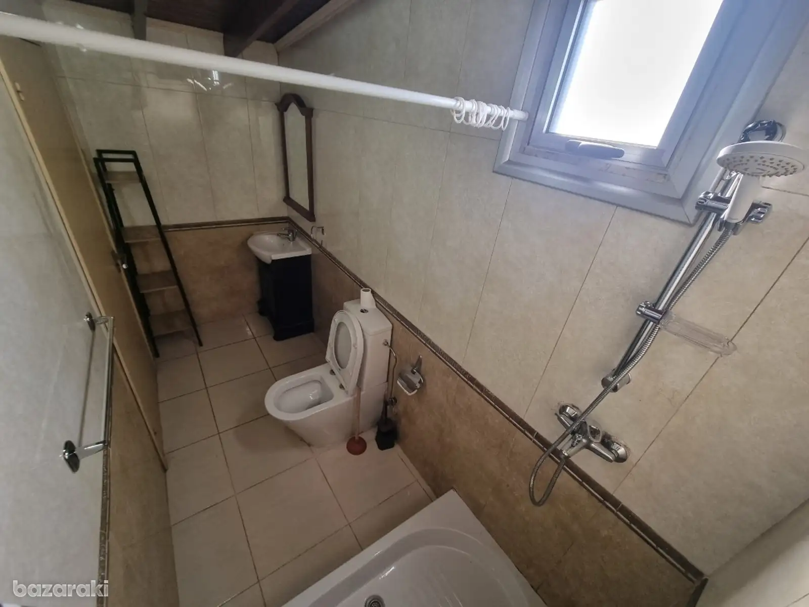 House, 2 bedrooms — 3