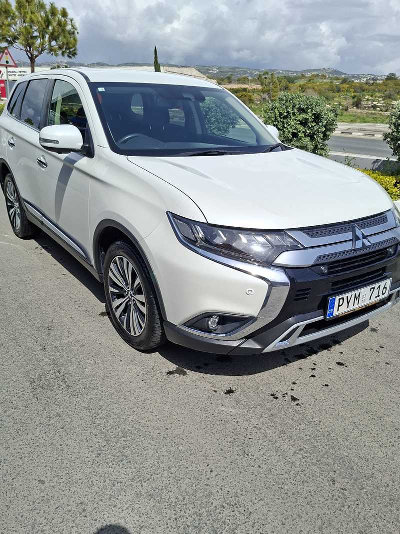 Mitsubishi Outlander 2,4L 2020