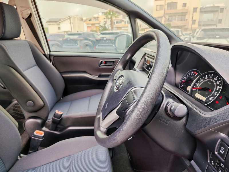 2020 Toyota Noah 2,0L 2020 Cyprus