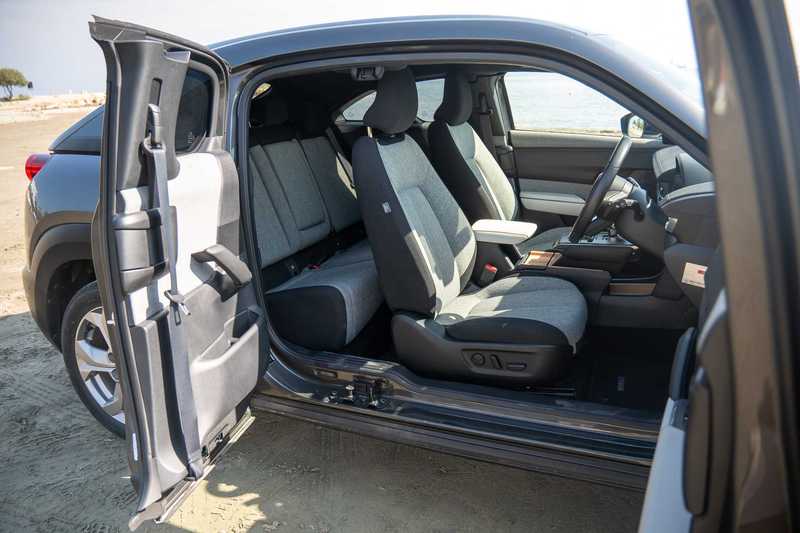 2020 Mazda ΜΧ-30 2,0L 2020 Cyprus