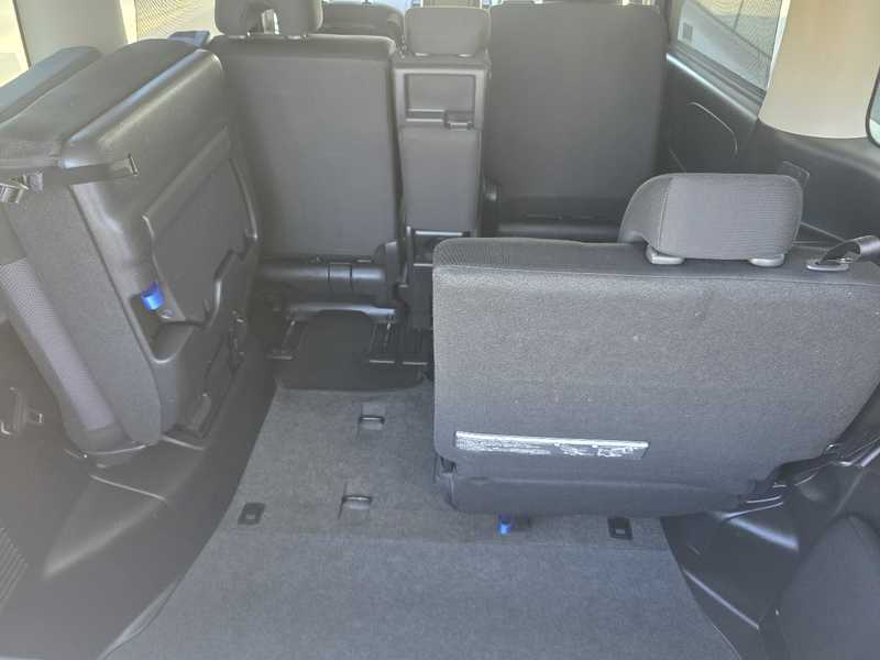 2021 Nissan Serena 2,0L 2021 Cyprus