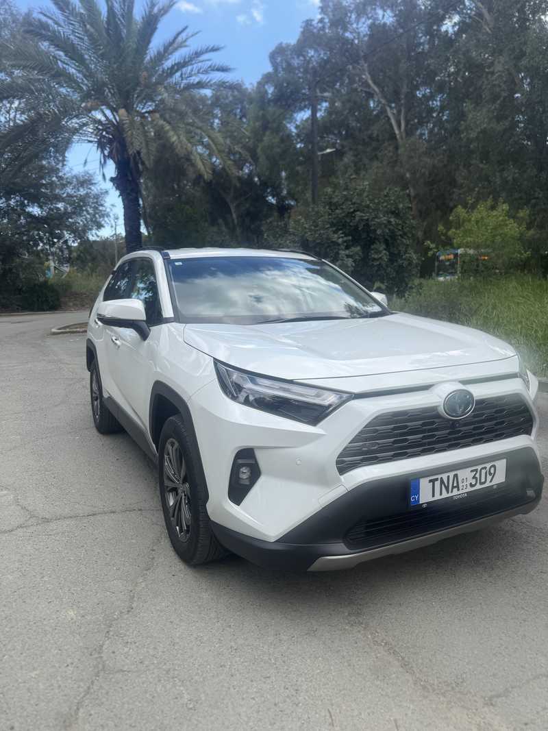 Toyota RAV4 2,5L 2023
