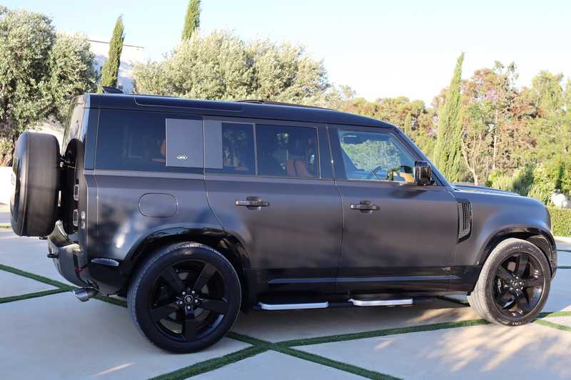 2024 Land Rover Defender 5,0L 2024 Cyprus