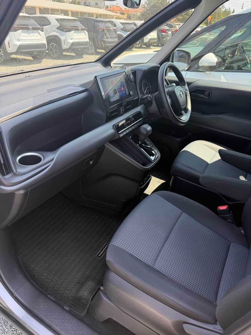 2023 Toyota Noah 2,0L 2023 Cyprus