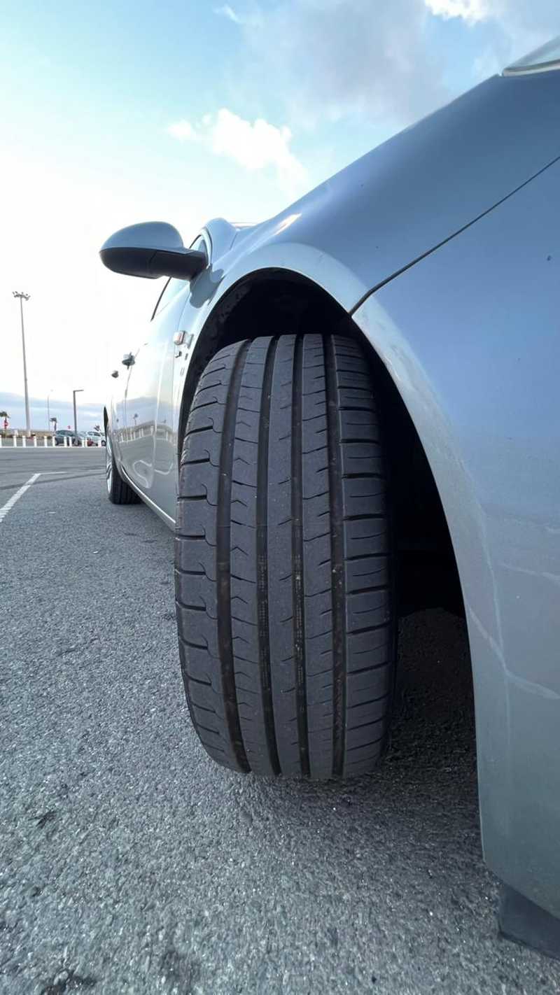 2010 Opel, Vauxhall Insignia 2,0L 2010 Cyprus