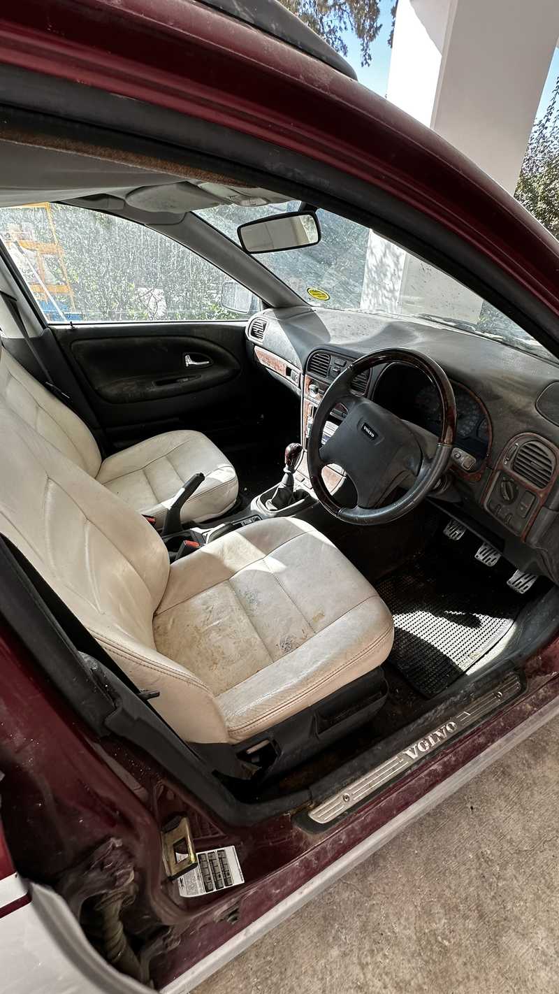 2000 Volvo V40 1,8L 2000 Cyprus