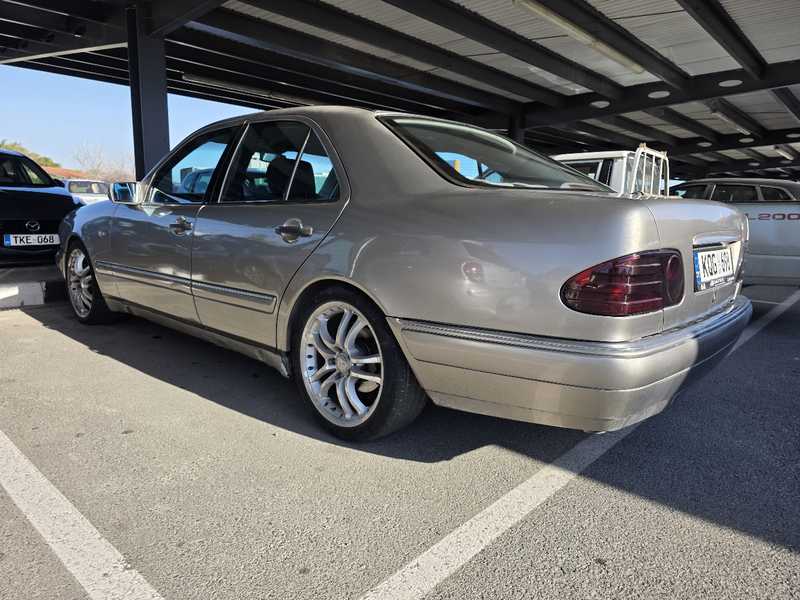 1999 Mercedes-Benz E-Class 2,0L 1999 Cyprus